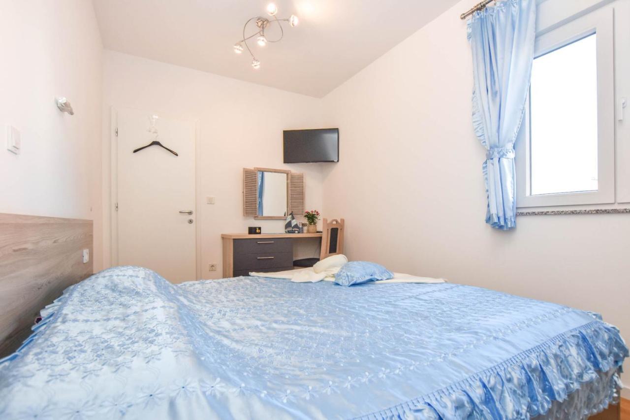 Apartment Martin Biograd Na Moru Luaran gambar